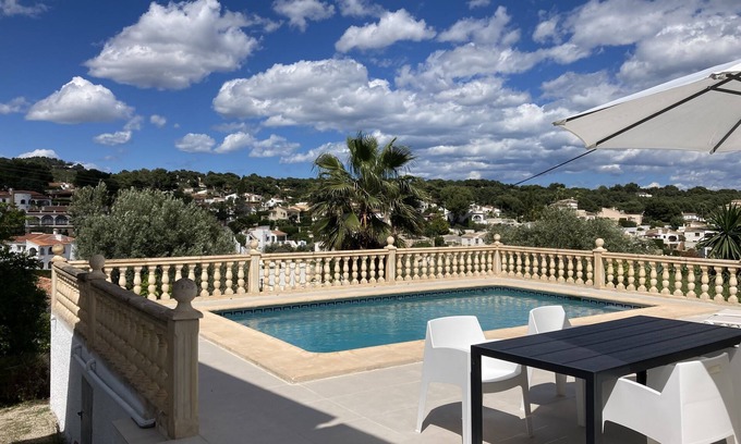 Urbanitzacio la Fustera Maison | Villa with private pool near the beach with free WiFi