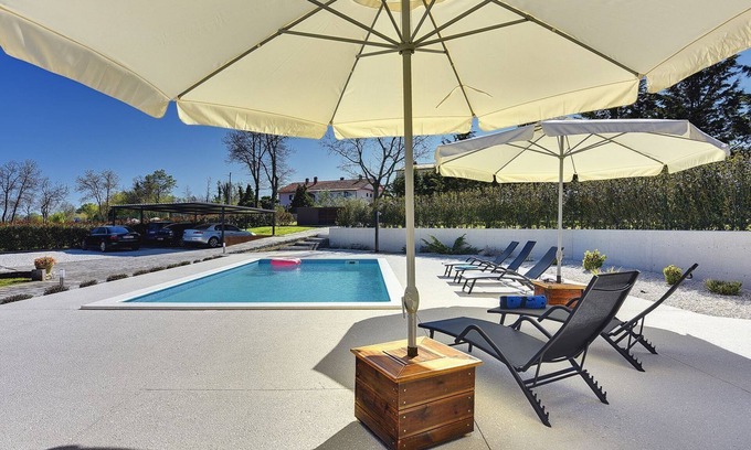 Hreljici Maison | Villa avec piscine privée, aire de jeux pour enfants, WiFi, climatisation