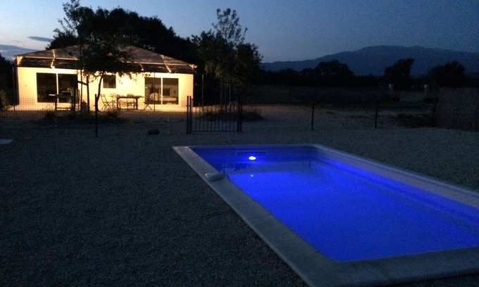 Mazan Maison | Villa avec piscine privée en campagne proche village