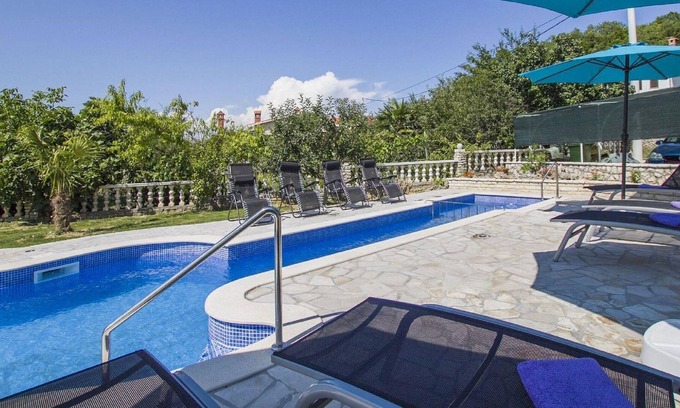 Kapelica Cottage | Villa avec piscine privée et jardin pouvant accueillir jusqu'à 12 personnes