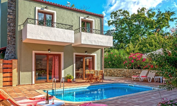 Elos Villa | Villa avec piscine prvt et jacuzzi près d'Elafonissi