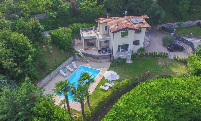 Cunettone-villa Villa | Villa with swimming pool, breathtaking view, pets allowed, for families