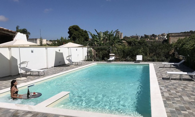 Arini Villa | Villa Santa Venera Marsala, jusqu'à 10 p, piscine climatisée