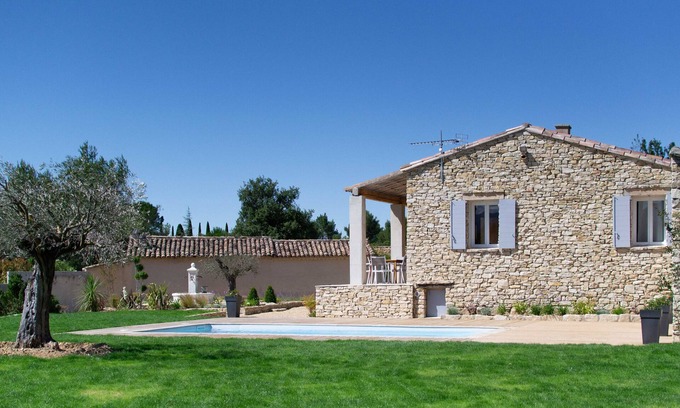 Joucas Maison | Villa avec piscine, vue panoramique sur le Luberon et jardin arboré