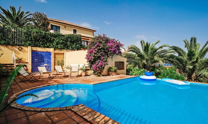 Patti Maison | Villa avec piscine, jardin et vue sur la mer