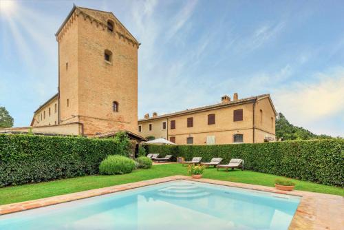 Poggibonsi Villa | Villa Zambra by Mmega