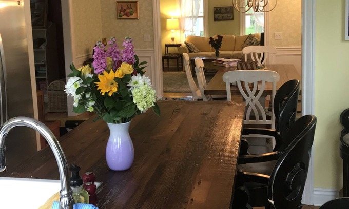 Cazenovia Maison | Village Colonial Cazenovia 1 Block from Lake & Town