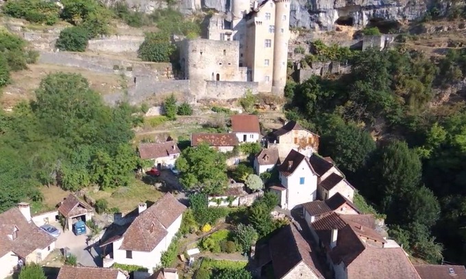 Larroque-Toirac Maison | VILLAGE COTTAGE