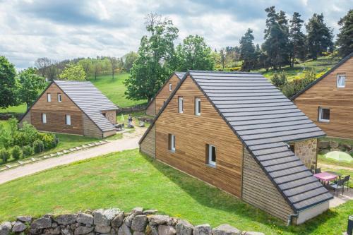 Aumont-Aubrac Maison | Village de gîtes Les Chalets de l'Aubrac