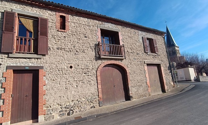 Perrier Maison | Maison de village à la croisée des chemins 5mn ISSOIRE