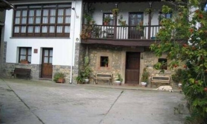 Posada de Llanes Cottage | Village house El Molin de Frieras / Posada de Llanes