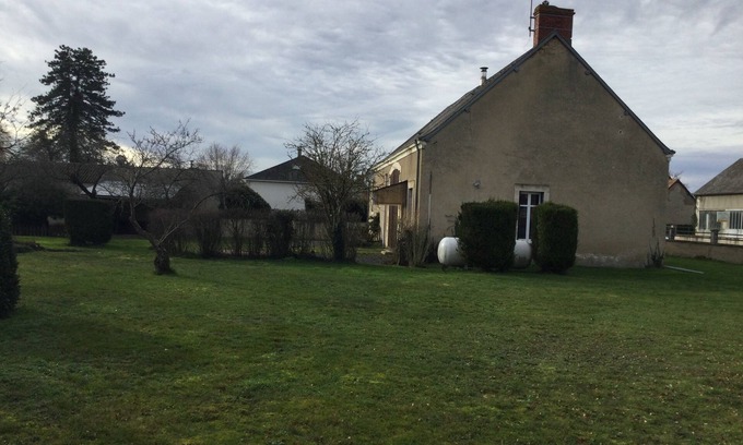Scoury Maison | Village house on the edge of a stream close to Chateauroux and the Brenne.