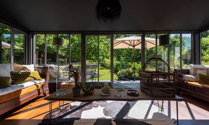 Saint-Lizier Maison | Village house with garden, on the banks of a river in a listed village