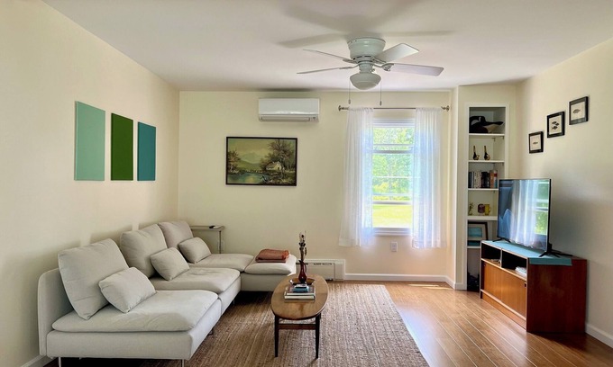 Catskill Maison | Village of Catskill Home