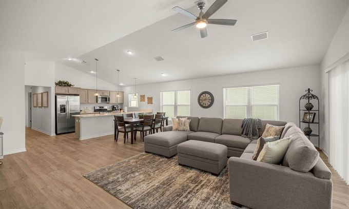 Sumter County Maison | Villages 3BR | Patio | Golfcart | By Eastport Sq.