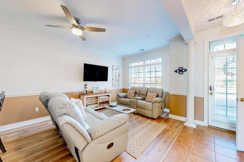 Villages of Five Points Maison | Villages of Five Points - 17279 N Village Main Blvd.