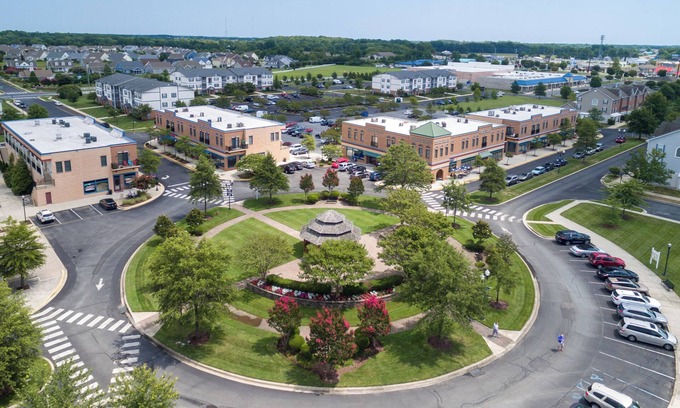 Villages of Five Points Copropriété | Villages of Five Points 2nd floor condo - great location & amenities!