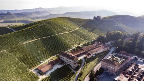 Serralunga d'Alba Hôtel | Villaggio Narrante - Foresteria delle Vigne