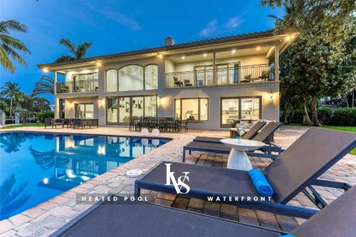 Sunrise Key Maison | VillaKey- LUXE Waterfront Villa 5Min to Beach