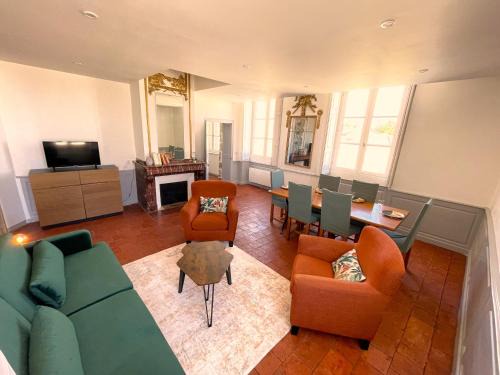 Auch Appartement | Villaret - Très spacieux en Coeur de Ville - 2ème étage