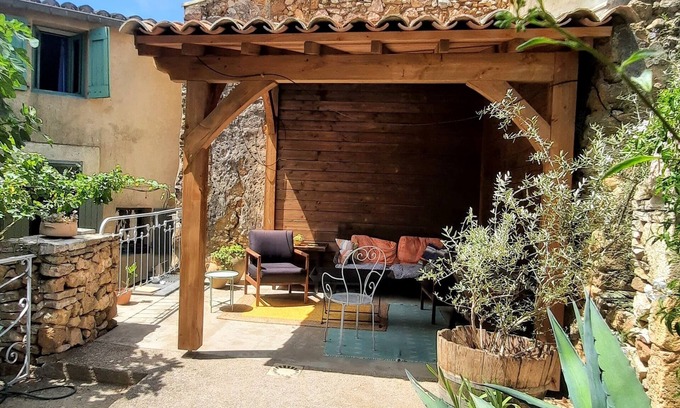 Puechabon Maison | Maison de vacances entre vignoble et garrigue