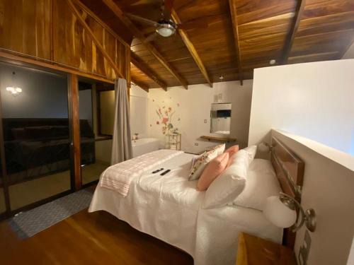 Monteverde Appartement | Villas Flakis, Luna