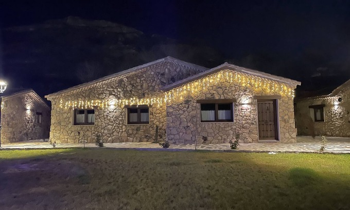 Fuentiduena Cottage | Villas Fuentidueña: Villa María Cristina