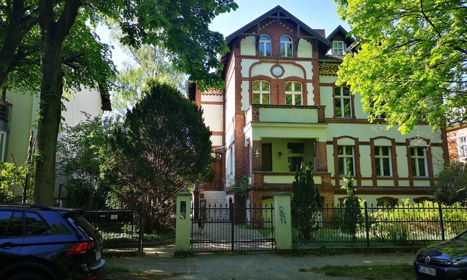 Zehlendorf Appartement | Villenrefugium mit Gartenterrasse