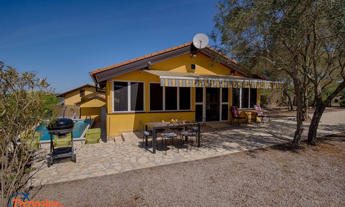 Skrbcici Maison | Maison de vacances romantique avec piscine, entourée d'oliviers, dans une nature magnifique