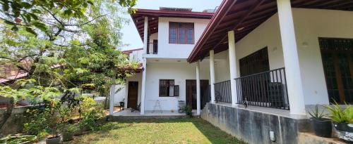 Piliyandala Villa | Vimano Residence