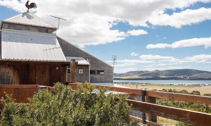Cambridge Maison | Vineyard Stay - 15 mins to city, 7 mins to airport