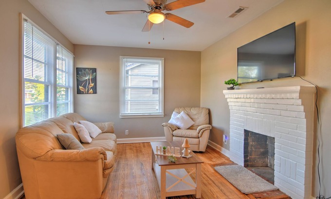 Valdosta Maison | Vintage 2 bed 1 bath house with fenced in backyard in the heart of Valdosta.