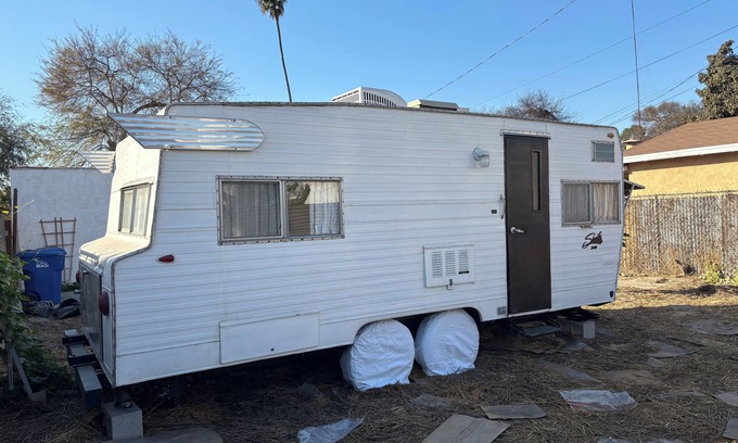 Harbor Maison | Vintage Camper in LBC Garden