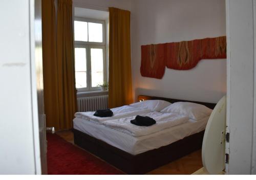 Funfhaus Maison | vintage private rooms - ONLY for LGBTQIA, women and Allies