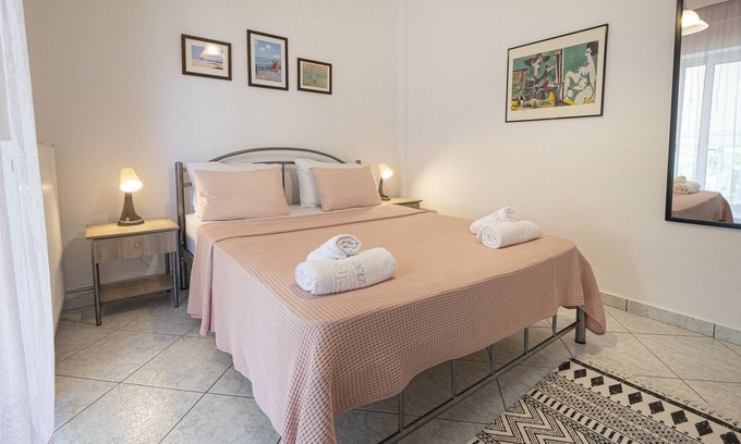 Paralia Dionysiou Appartement | Viny Apartment by Travel Pro Services