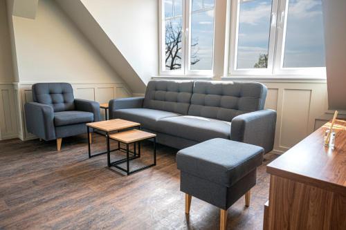 Schwedt/Oder Appartement | VIP ApB 63qm 3 Zi Dachgeschoss Klimaanlage große Wohnküche großes Bad 2 WCs 3 Betten 1 Schlafsofa