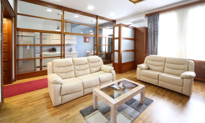 Odorheiu Secuiesc Appartement | Virág Apartman Luxury