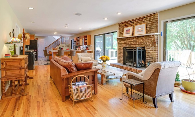 Cave Spring Maison | Virginia Retreat w/ Deck, 7 Mi to Downtown Roanoke