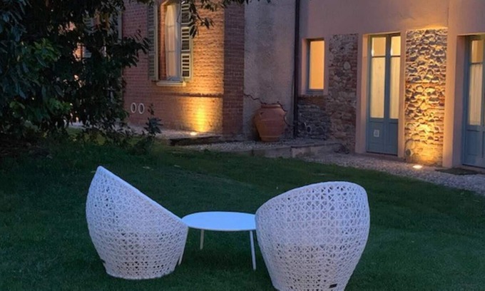 Vaprio d'Agogna Appartement | Visconti Castle - Garden
