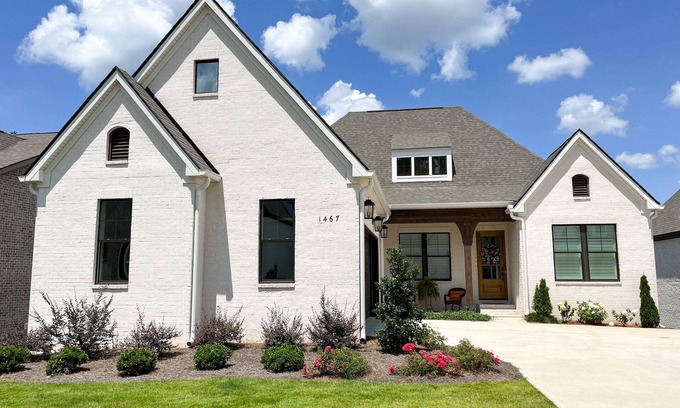 Auburn Maison | Visit Auburn in Style: Luxurious House on Golf Course, Perfect for Families