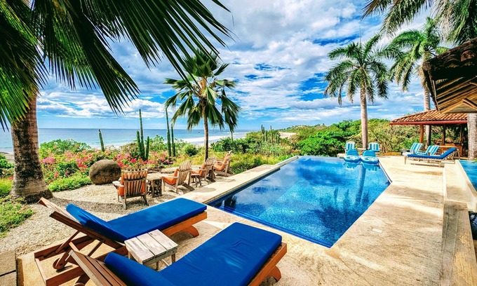 Playa Negra Maison | VISTA AZUL - Oceanfront with incredible views in Playa Negra with WiFi and AC!
