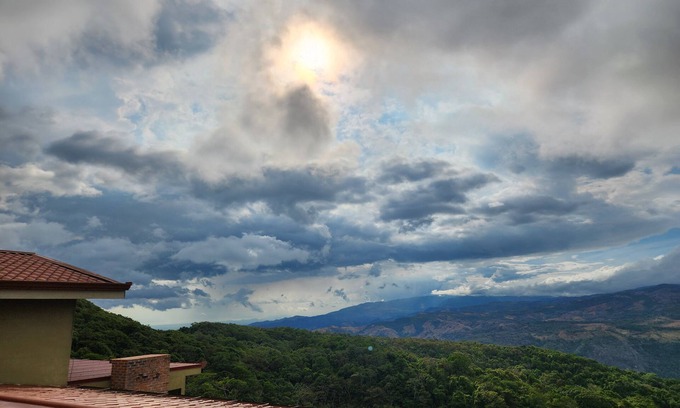Garabito Appartement | Vista Colina Apartment: Peaceful 2 bed, 1 bath, hilltop hideaway with views.