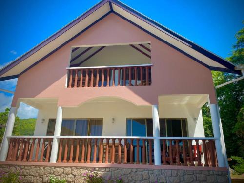 Praslin Island Maison | Vista D'Oro