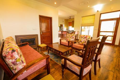 Sidhpur Maison | Vista Valley Stay, Luxury 3 BHK Villa Kangra, Dharamshala