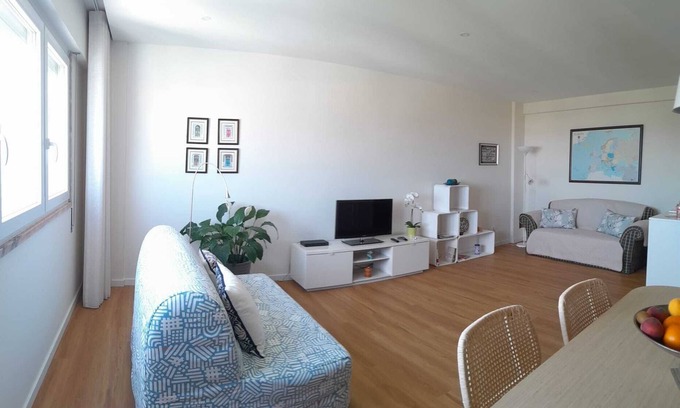 Marvila Appartement | VISTAS SOBRE O RIO TEJO - près l'aéroport, métro et gare. Bienvenue :)