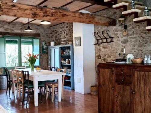 Mieras Maison | Vivalidays Casa Rural Anna Mieres Gerona