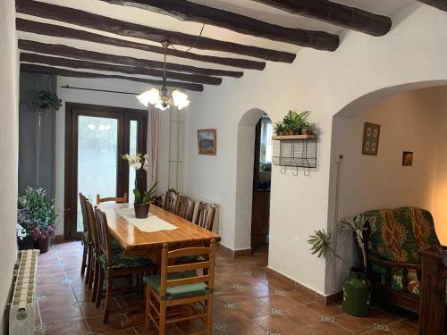 Guialmons Maison | Vive la vida rural: Alojamiento en Les Piles. NIU RURAL, S.L.