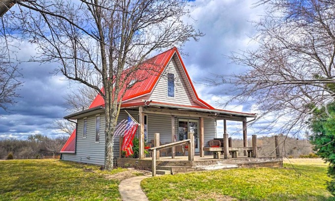 Towanda Maison | Vivid Cedar Ridge Cabin about 23 Miles to Wichita!