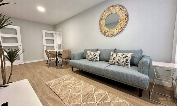 Almenara Appartement | Parking Gratis - Nuevo, super espacioso y moderno