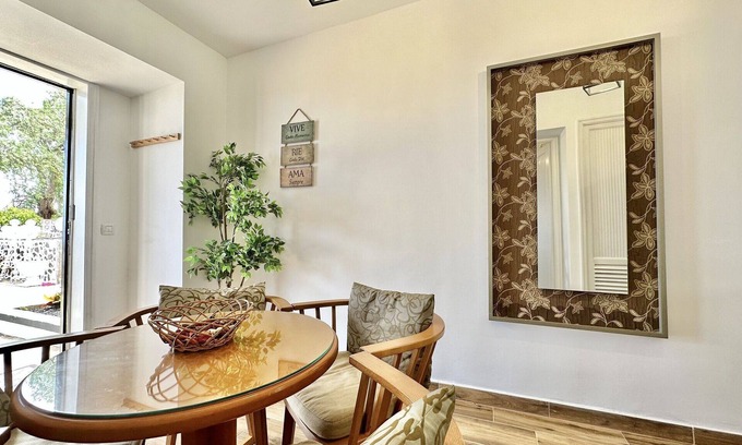 Las Arenas Appartement | Vizcaina - Peach by TOR